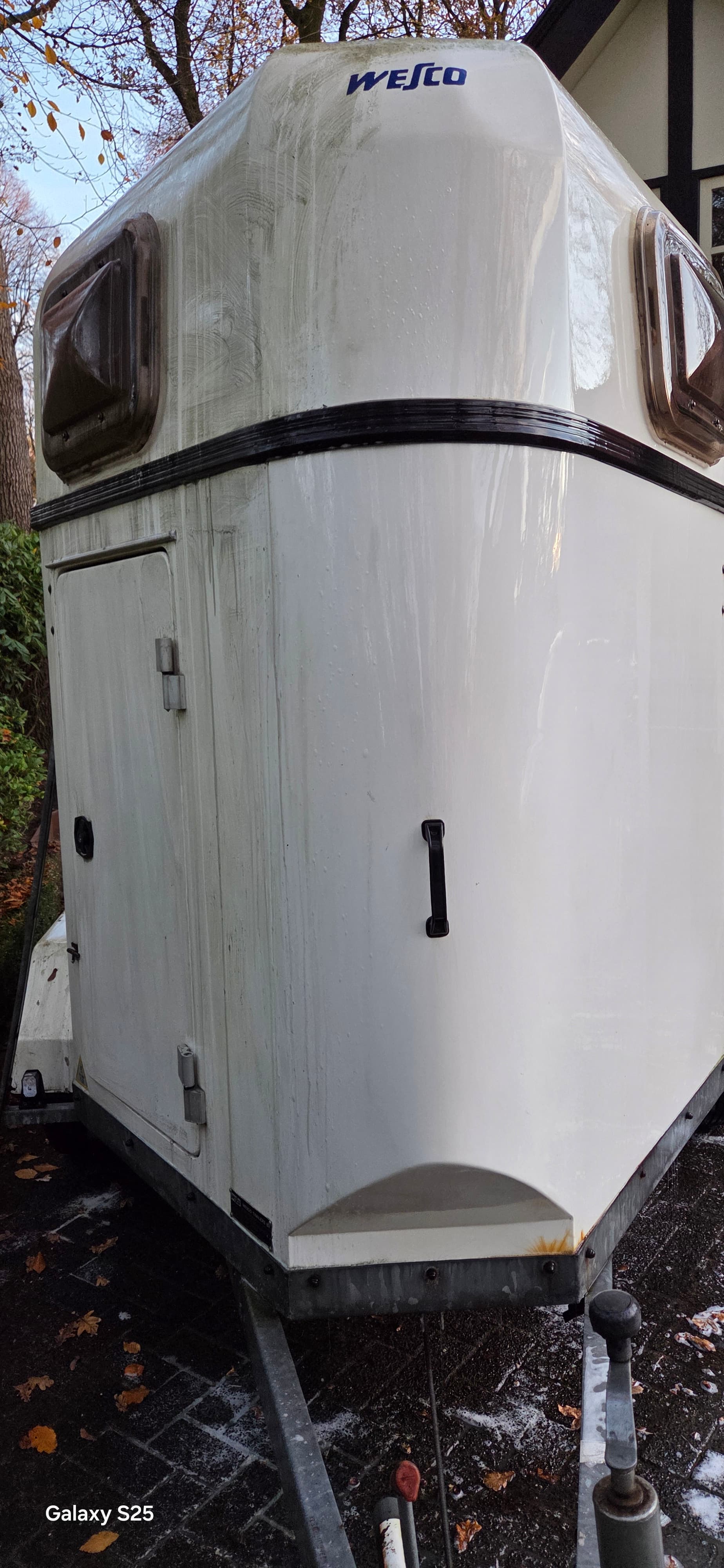 7 Mistakes Car Owners Make When Washing Their Car